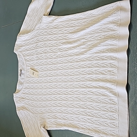 TALBOTS NWT, White pop Over, and Sweater size Petite small. Staple to wardrobe. - Picture 10 of 13